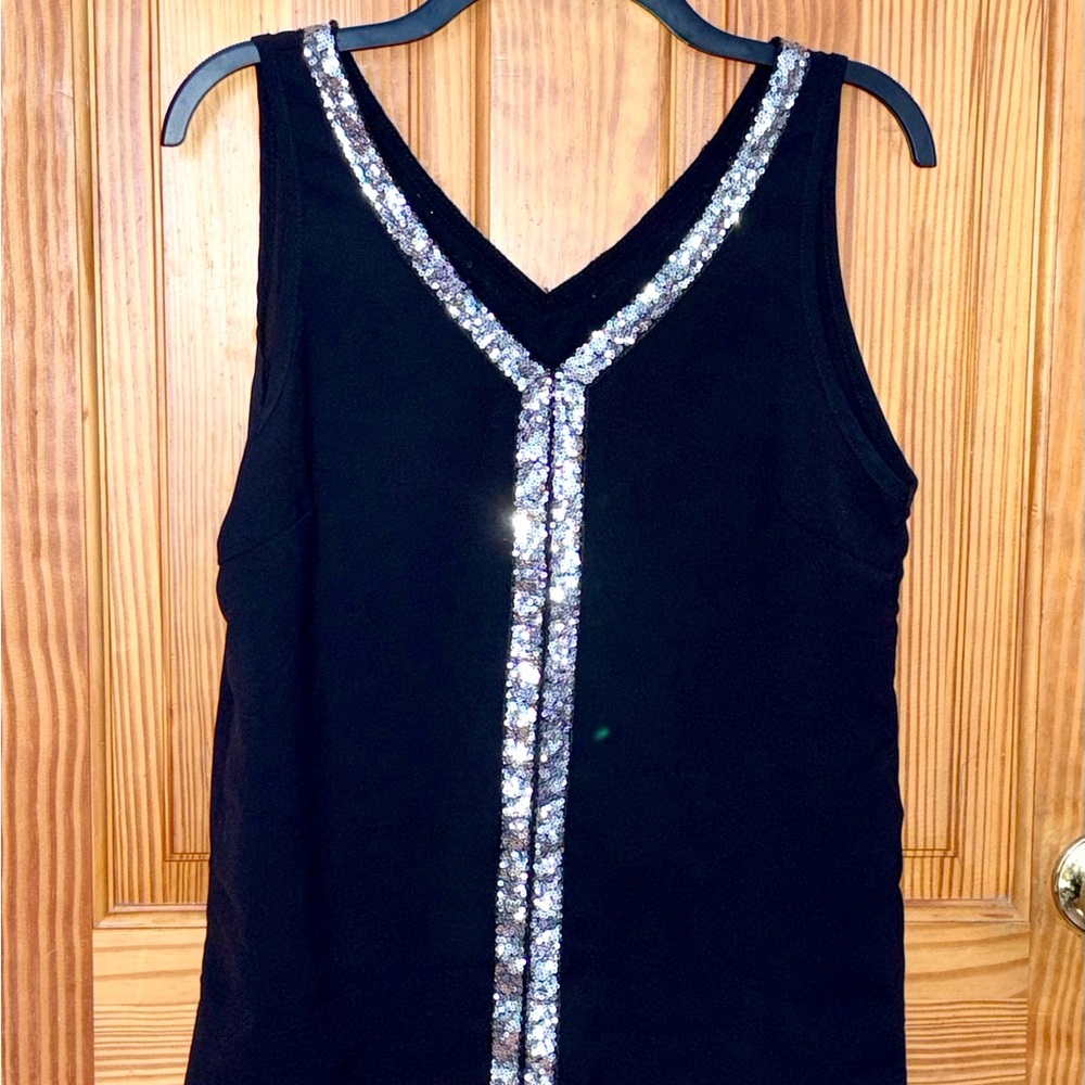 Flattering V Neck Tank Top Size 6 / Medium with silver sequin trim New Years Eve